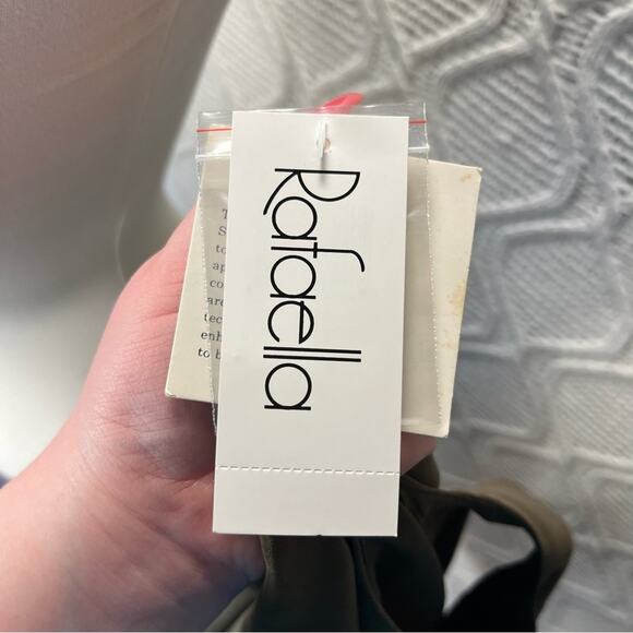 NWT VTG RAFAELLA | Olive Sleeveless Button Up 100% Silk 90s Vest - Picture 8 of 10